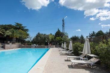 استراحتگاه Happy Village & Camping