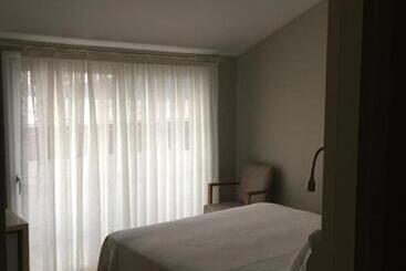 پانسیون Teos Lodge