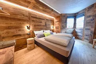 Chrys B&b
