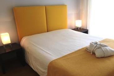 Отель Arthur Properties Bel Air