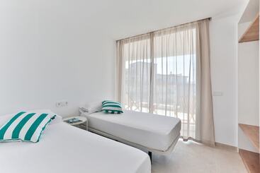 Eco Apartments La Marineda & Hotel Thalassa Sport & Spa
