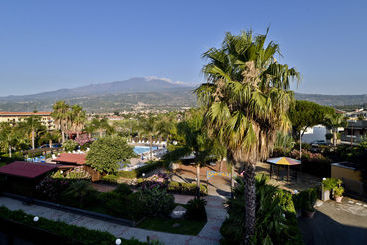 ホテル Fondachello Resort