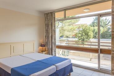 P&v Residence Saint Laurent Du Var