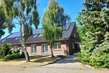 ホテル Gästehaus Weinberge