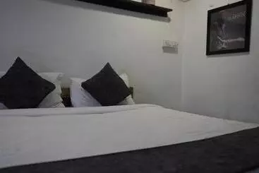 Hotelli Anjoned Hostel & Cafe