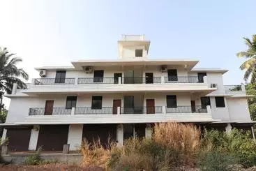 Panzió Oyo Home 81707 Elegant 1bhk Varca