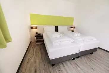 تختخواب و صبحانه Bp24 Hotel Eschweiler