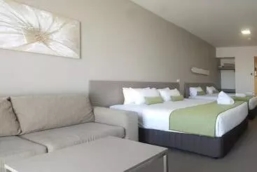 Hotel Abode Gungahlin