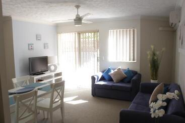 Отель Santana Resort Surfers Paradise