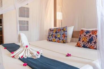 Отель Raha Lodge Zanzibar Boutique