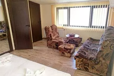 Bed and Breakfast Guest House Restaurant St. George / къща за гости ресторант свети георги