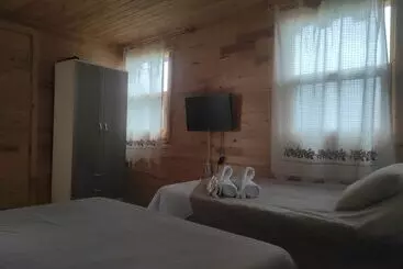 تختخواب و صبحانه Karabi̇bi̇k Bungalow
