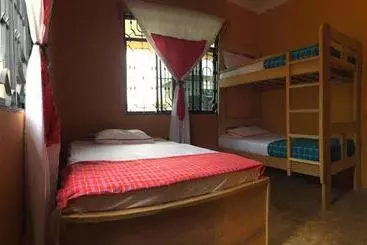 Beswahilid B & B