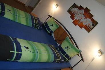 בית מלון כפרי Gasthaus Rossli