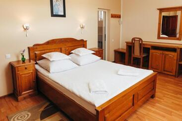 پانسیون Vila Carmen Camere De închiriat 3 Stele