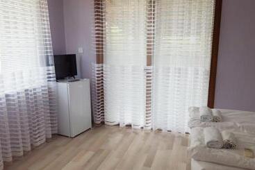 膳宿费 Villa Rusto