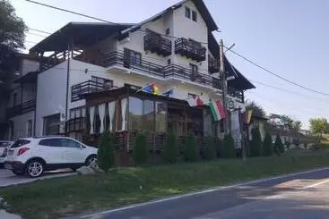 Pensiunea Pomi  Oesti