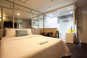 Hotel Guri Box