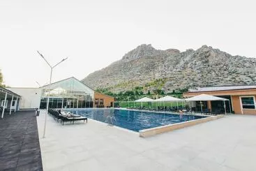 هتل Jannat Resort Osh