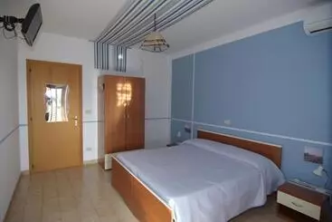 هتل Da Nino Brussa 340