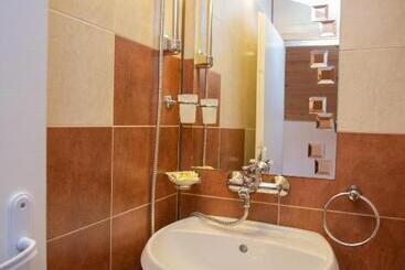 ペンション къща за гости пъстрина