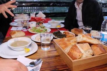 Zeyti̇ndali Yayla Otel