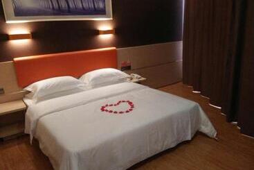 Hotel 7days Premium Jinan Shanghe Yujing City Branch