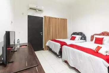 Majatalo Reddoorz Near Bahu Mall Manado