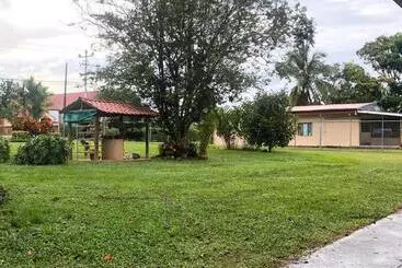 Majatalo Hospedaje Adrimaran