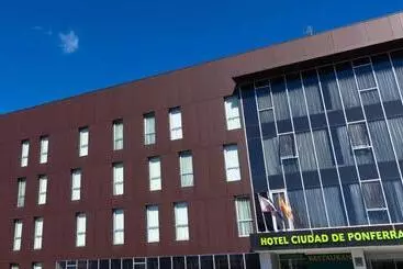 Ciudad De Ponferrada, Ascend Hotel Collection