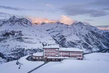 فندق Riffelhaus 1853