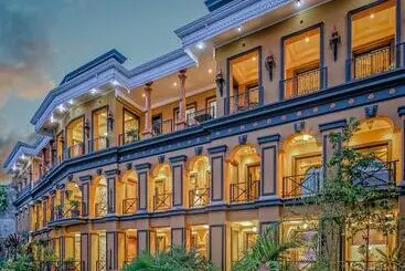 호텔 Zephyr Palace Luxury