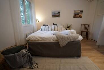 Mökkimajoitus Ekuddens Vandrarhem