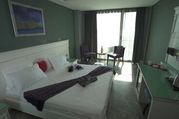 Отель Gens Boutique