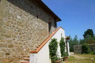Hotel di Montagna Practical Apartment In Figline E Incisa Valdarno With Bbq