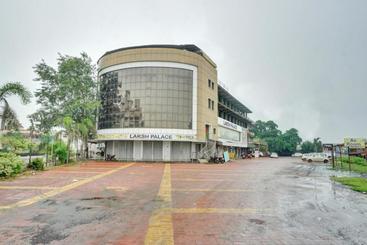 Hotel Collection O 81218 Prince Inn