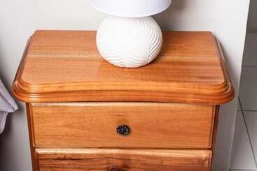 هتل آپارتمان Airport Beach