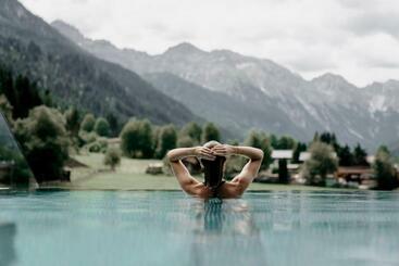 アパートホテル Joann Suites & Apart