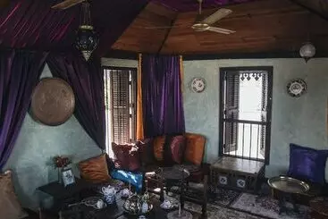 هتل Emerson On Hurumzi