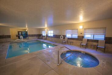 Holiday Inn Express Hotel & Suites Albuquerque   North Balloon Fiesta Park, An Ihg