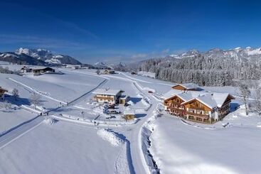 Lägenhetshotell Feriengut Unterhochstätt