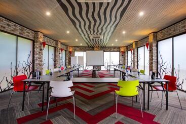 Hotel 26° South Bush Boho