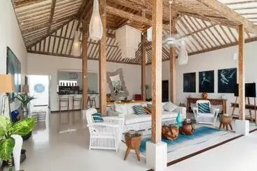 リゾートホテル De'coco Villa And Suites