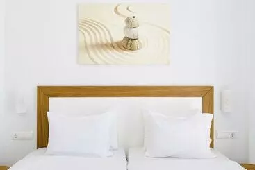 Eleftheria Hotel & Apartments