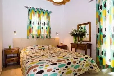 Отель Elena Studios And Suites