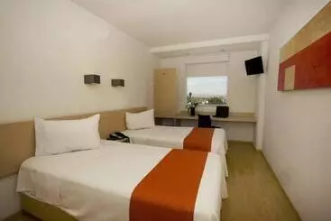 Hotel One Queretaro Plaza Galerias