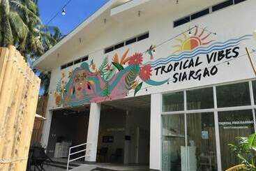هتل Tropical Vibes Inn Siargao