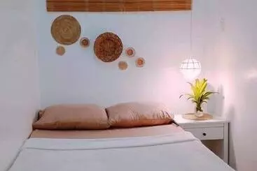 هتل Tropical Vibes Inn Siargao