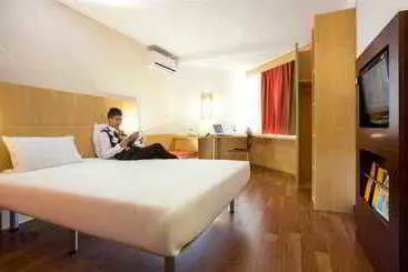 Hotel ibis Shanghai Free Zone