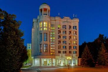 בית מלון כפרי Oktyabrskaya